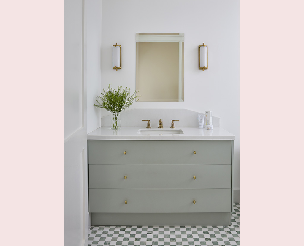 bathroom sink and mirror